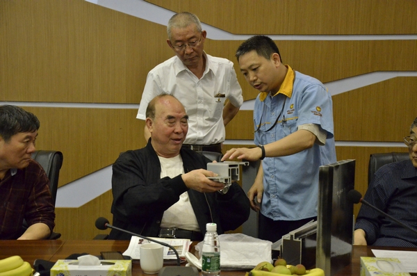 �ة��l�}�M�a�U�ݹήy�ͷ|