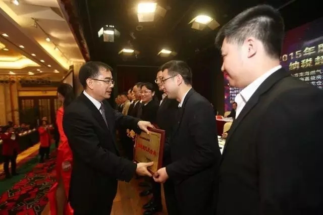 ���P���P�ڥq�ﰶ�`���ƪ�������i������~�a