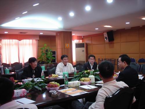 �l�����e�B���F����ɨ줽�q���[�ҹ�