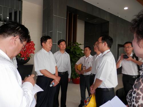 ���{���ƥ����w�j���v�λY�{���q���[�ҹ�