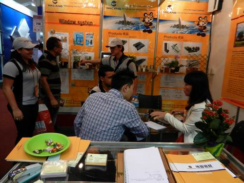 �ڤ��q�ѥ[2012�ڦ��ڪ�������i���|