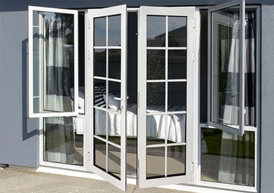 若何判断断桥的铝门窗的廉价陷阱？