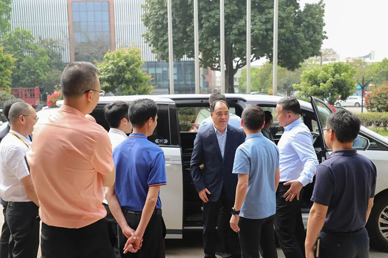 洛阳市人大副主任,新安县委书记宗国明一行光临南宫NG28集团调研调查