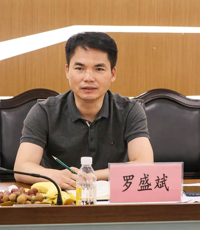 ù���y����